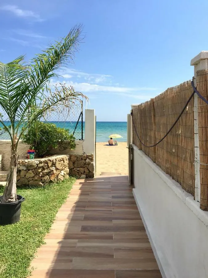 Villa Ammari Avola 0*,